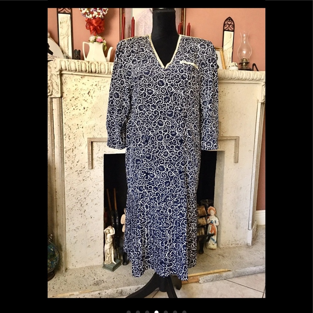 Vintage 20s style dress